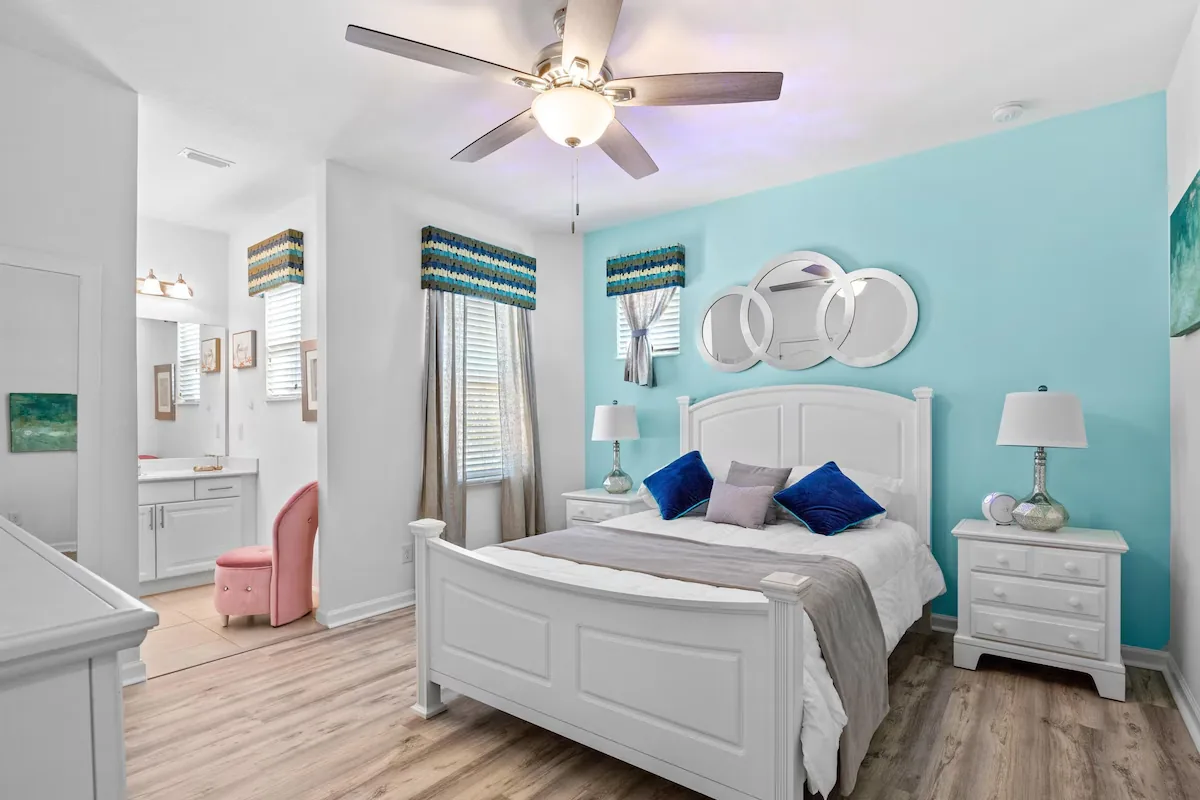 Bedroom 2 — double bed